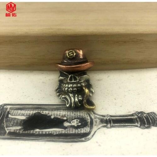 1PC Smoking Pirate Sailor Brass Knife Beads Paracord Bead EDC Flashlight Pendant Finger Tiger Pendant