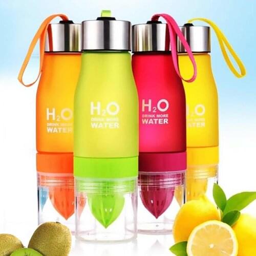 Portable 650ml Cup Manual Juicer H2O Drink More Water Outdoor Drinking Bottle