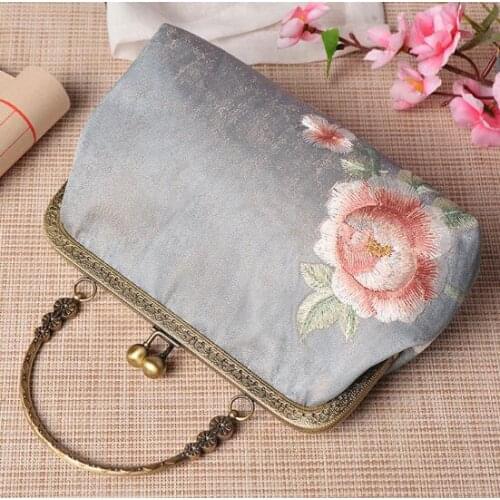 Hand embroidered bag retro hand-held messenger bag chain bag