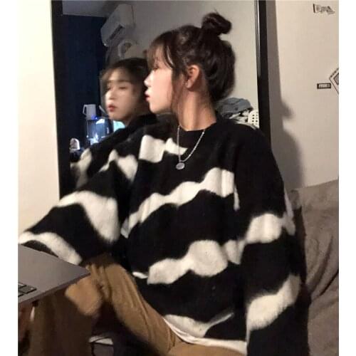 Autumn and winter new furry zebra sweater women round neck long sleeve design thick knitted sweater