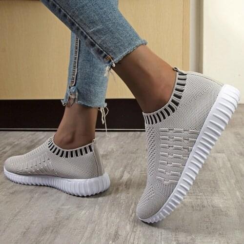 Sneakers women shoes 2021 round toe light comfortable breathable casual flats women sneakers socks shoes plus size dropshipping
