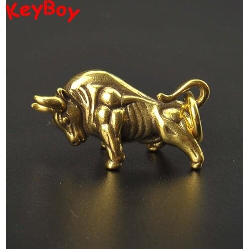 Pure Copper Vintage Brass Wall Street Bull Keychain Pendants Lucky Wealth Bullfighting Car Keyring Hanging Ornament Business Men