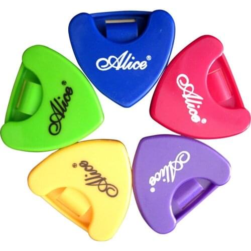 Guitar Pick Holder Plastic Plectrum Case Heart Shape Portable Acoustic Electric Guitar Picks Plectrum Protect Case Cover