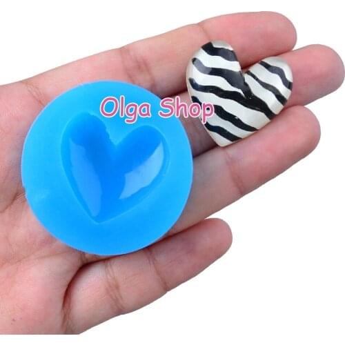 PYL439 24.1mm x 26.0mm Heart-shaped Silicone Mold Fondant Cake Decoration Candy Resin Clay Earrings Necklace Craft Soap Candle