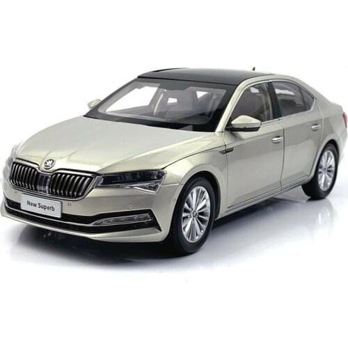 1:18 Diecast Model for Skoda Superb 2020 Gold Liftback Alloy Toy Car Miniature Collection