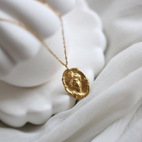 Non- Tarnish Stainless Steel 18k Gold Plated Womens Latest Design Embossment Downton Portrait Irregular Oval Coin Necklace