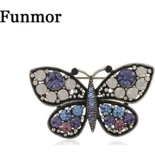 Funmor Trendy Full Crystal Butterfly Brooches Alloy Pins Women Lady Banquet Travel Accessories Scarf Cardigans Ornaments Gifts