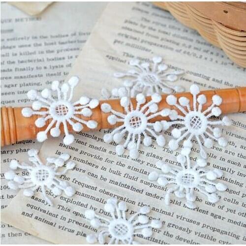 30 Pieces/lot Ivory Color Cotton Cute Snowflake Lace Patch Flower Lace Applique for Hair Dress Accessories 3.5cm