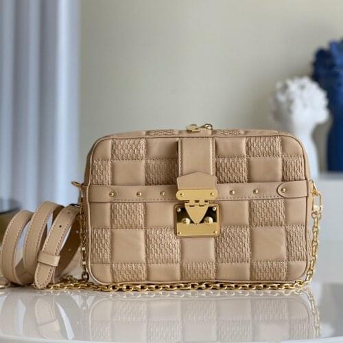 2021 New Top Quality Womens Lingge Hand Messenger Bag, Luxury Leather, Shoulder Strap, Fashionable And Versatile Style