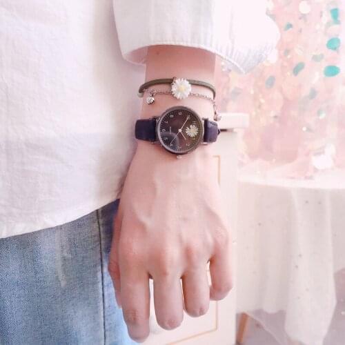 Pop Vogue Small Daisies Women Watches Nice Simple Black Quartz Watch Vintage Leather Ladies Wristwatches Vogueable Clock