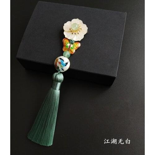 [Butterfly] tassel brooch wind classical Chinese cheongsam pressure lapel pin butterfly flower accessories