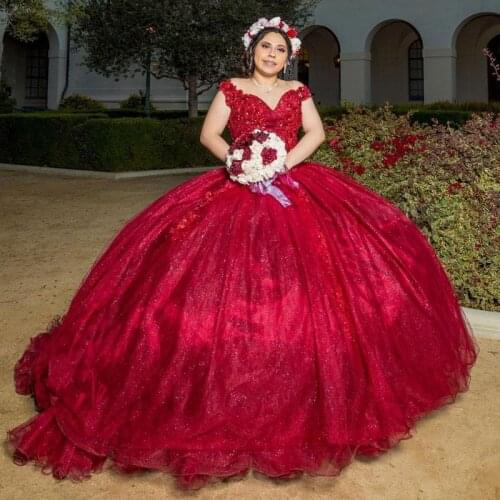 Sparkly Red Ball Gown Quinceanera Dresses Sequined Off The Shoulder Beaded Prom Gowns Appliqued Sweep Train Tulle Sweet 15