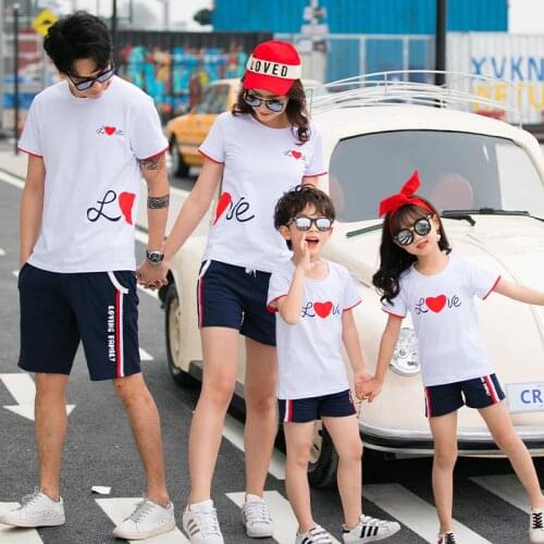 Family Matching Clothes Love T shirts Mommy and Me Clothes Mother Daughter Dad Son Tee shirts Outfits Family Look Dress Summer
