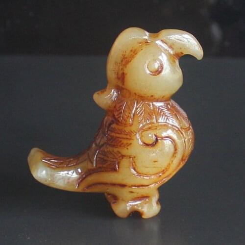 Carved Chinese old jade bird animal figurine statue