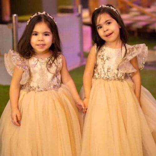 Beautiful A Line Flower Girls Dresses O Neck Ruffles Short Sleeve Sequin Appliques Kids First Communion Gown