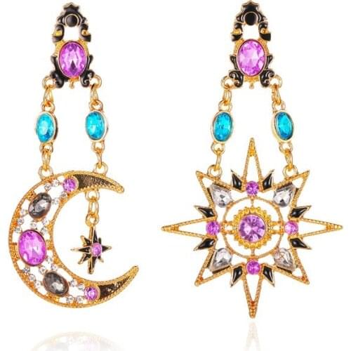 Retro Baroque Shiny Colorful Rhinestone Star and Moon Earrings Gold Color Alloy Hollow Out Long Drop Earrings for Women Jewelry