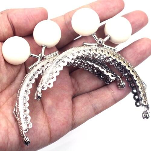 30PCS 8.5cm Ruffled Arch Purse Frames Kiss Clasps Clutch Buckle Handbag Handle White Ball Luggage Crafts Hardware Accessories