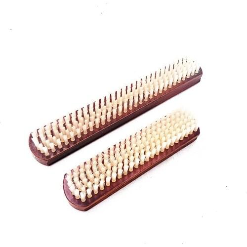 Rapier air - jet loom knot end - to - end yarn - catching car use tools to comb yarn - sorting yarn - wool brush