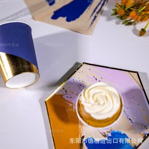 Disposable tableware original holiday tableware paper cup paper towel tablecloth imitation ceramic disposable paper tray set