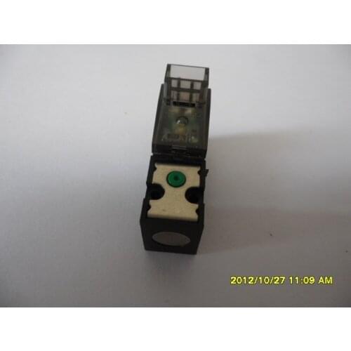 Santoni Seamless Machine / Knitting Socks Machine Use 10 mm D4840090 Type Solenoid Valve