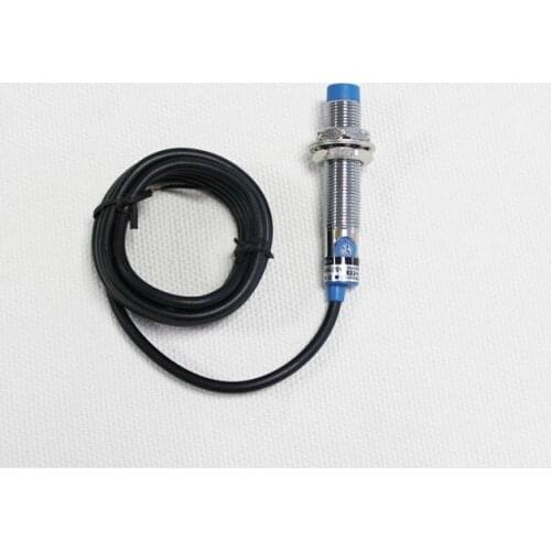 LJC12A3-5-Z/BY Capacitance Type Near Switch Direct Three Line PNP Normally Open