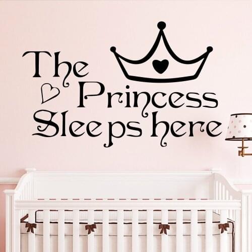 Lovely quotes The Princess sleeps here Crown Decal for Kids baby Room decoration girls Wall Sticker mural Vinyl decor Art