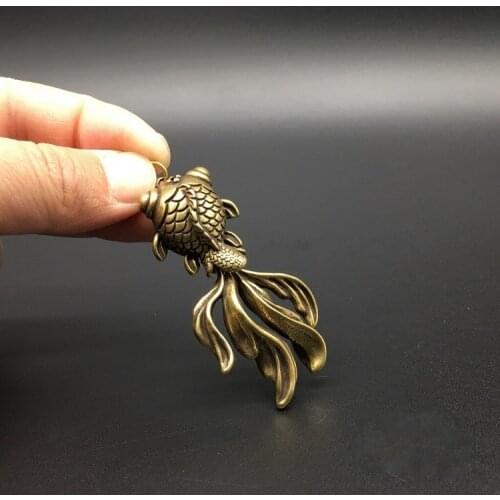 Collectable Chinese Brass Carved Beautiful Animal Goldfish Fish Exquisite Small Pendant Statue