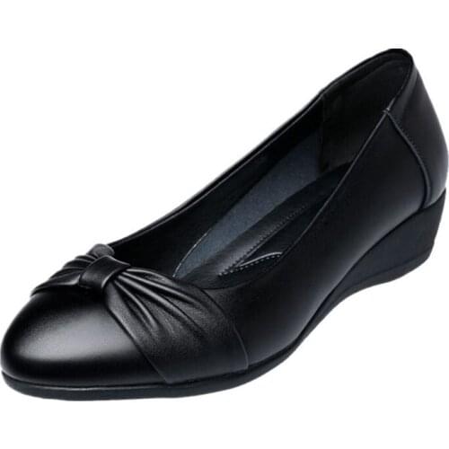 Spring and autumn mother middle-aged womens shoes non-slip soft bottom breathable flat shoes