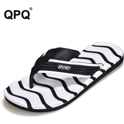 2017 Summer Casual Men Slippers Fashion Big size Flip Flops Non Slip on Sandals Light Shoes Valentine Striped Beach Sandals XC29