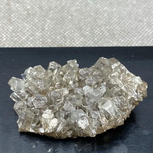 Natural transparent columnar calcite is rare and extinct in China