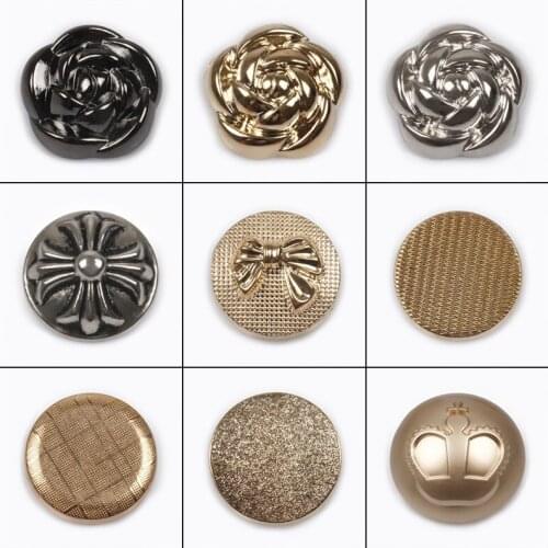 Heng Mei He Gold Buttons