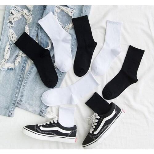 Korean students simple Japanese Harajuku black white gray classic wild socks casual sports men and women socks
