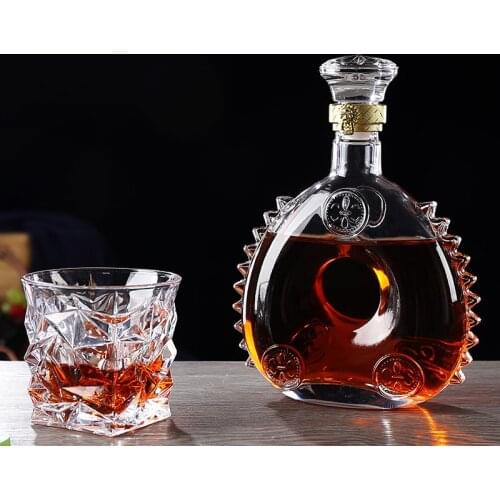 Retro Red Wine Bottle Champagne Glass Whiskey Decanter Water Jug Cocktail Pourer Aerator for Family Bar Transparent Spirits Cup