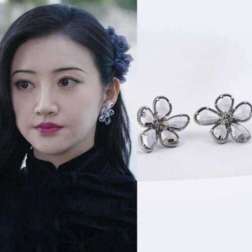 TV drama RATTAN Jing Tian Same style Korean version simple ins spring and summer new style retro Flower Earrings