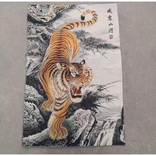 Weizhen Heshan Tangka embroidery