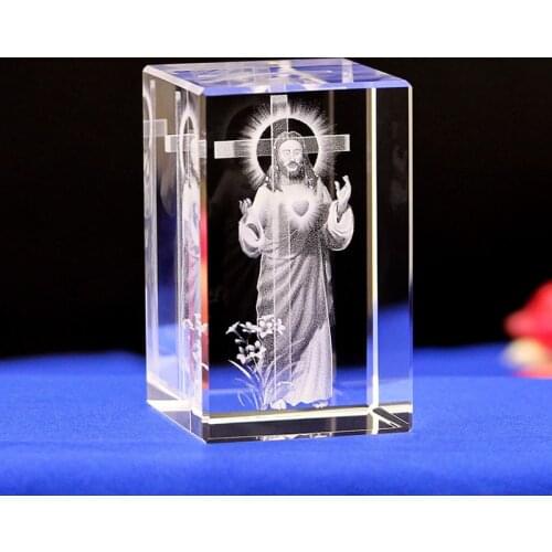 1 pcs Jesus K9 Crystal Laser 3D Internal Statue Sculpture Inter-engraving Figurines Miniatures Crystal Arts Crafts Home Decor