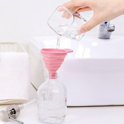 1pcs Mini Foldable Funnel Silicone Collapsible Funnel Folding Portable Funnels Be Hung Household Liquid Dispensing Kitchen Tools