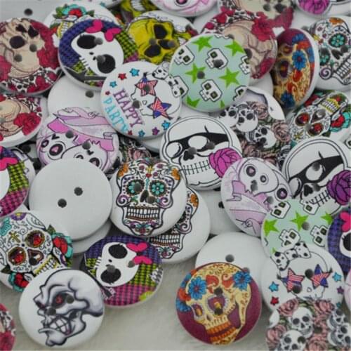 New 50pcs Skull Head Wood Buttons 20mm Sewing Craft Mix Lots WB48