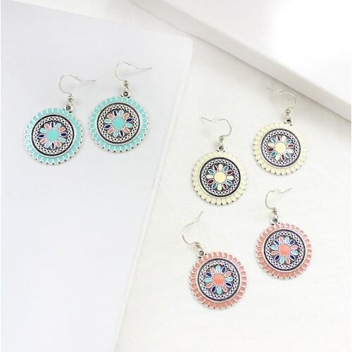 Three colors of sunflower flower earrings bohemian style to send friends girl youthful evening party evening dress accessories