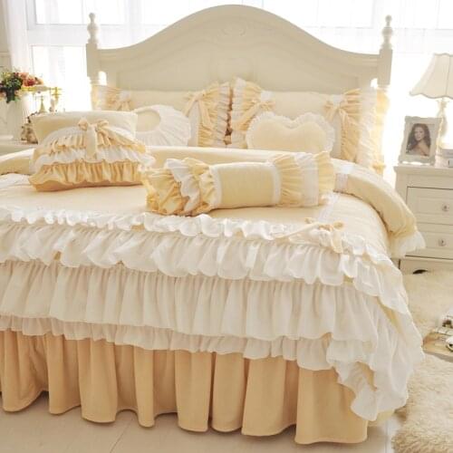 Korean Princess Yellow Pink Purple Fleece Fabric Bedding Set White Ruffle Bow Duvet Cover Flannel Velvet Bed Skirt Pillowcases