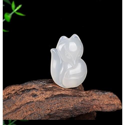 Natural white jade fox hanging woman send sending friends to bring their own