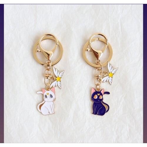 Cartoon Luna Magic Cat Keychain Personalized Gift Car Keychains for Backpacks Anime Kawaii Airpods Pendant Keychain For Bags