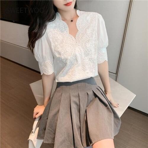Casual White Tops Embroidery Lace Spring Femme Shirt Girls Blouse Women Short Sleeve Linen Cotton Plus Size Women Blouses