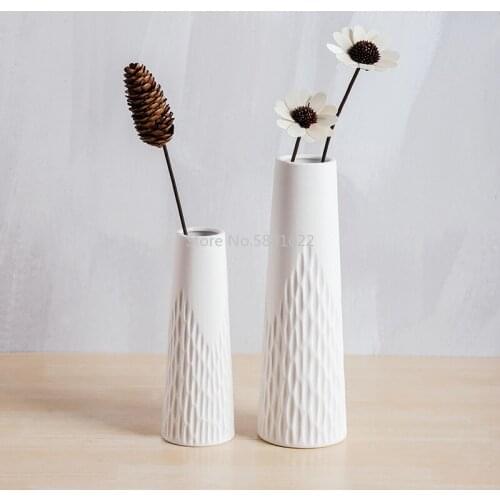 Modern Simple Ceramic Vases White Tabletop Vase European Style Vase Home Nordic Decoration Flower Pot Creative Gifts