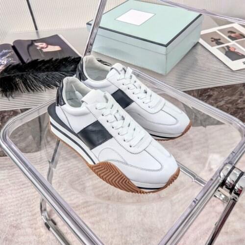 2021 The New Outdoor Jogging Men Running Shoes Outdoor Athletic Women Running Shoes Super Light Men Women Sneakers Walking shoes