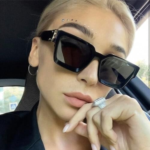 New Fashion Ladies Square Sunglasses Women Goggle Shades Vintage Brand Designer Oversized Sun Glasses UV400 Eyewear