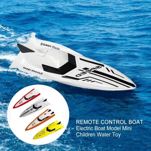 RC Boat 2.4G Full Frequency High Speed Shark Boat 20-30 Meters Remote Control Distance Childrens Toy Game Remote Control Boat