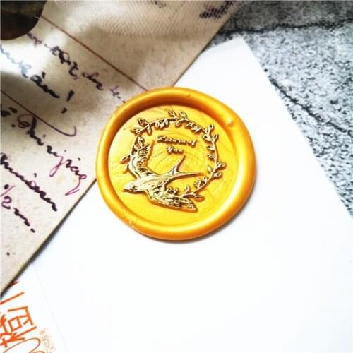 Returns swallow Swallow with flower wreath Retro Wood Stamp Sealing Wax Seal Stamp Wedding Decorative sealing Stamp wax seals