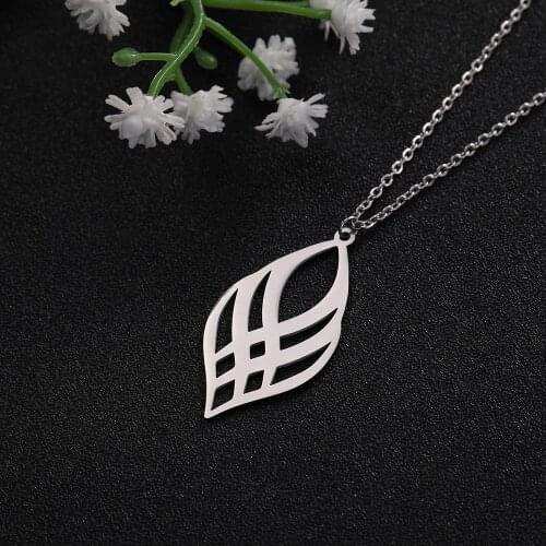 Skyrim 2021 Fashion Irregular Hollow Pendant Necklaces Women Stainless Steel Statement Necklace Jewelry Accessories