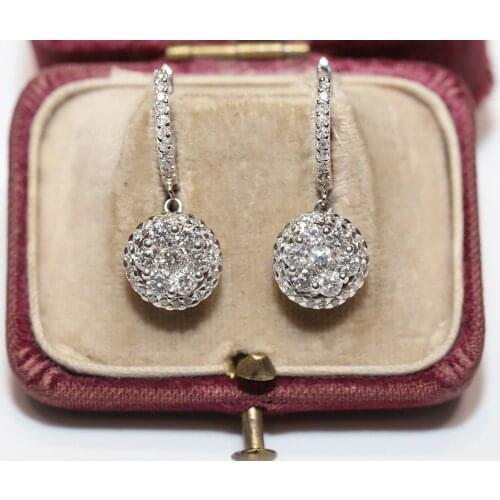 PERFECT 18K GOLD NATURAL DIAMOND DECORATED PRETTY EARRING